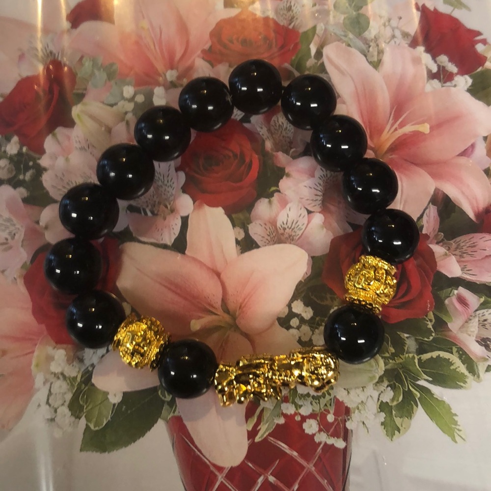 Hand bracelet